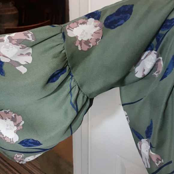 Blouse - Picture 7 of 8